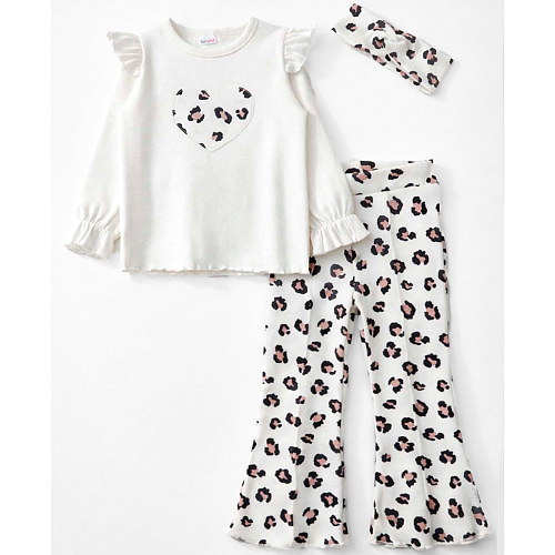 костюмы спортивные 